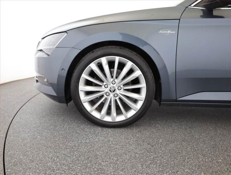 Škoda Superb - hlavní fotka