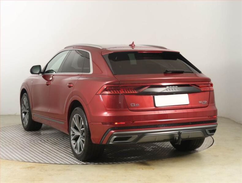 Audi Q8 - hlavní foto
