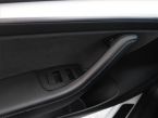 Tesla Model 3 - fotka číslo 30
