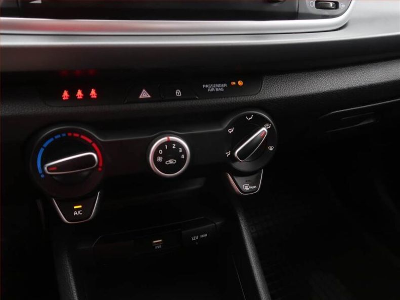 Kia Rio - hlavní fotka