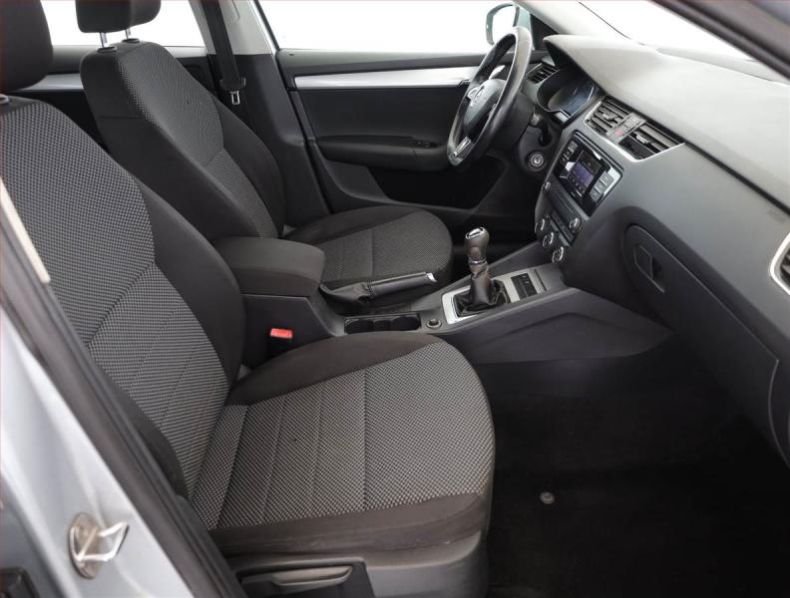 Škoda Octavia - hlavní fotka