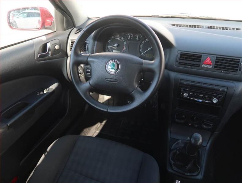 Škoda Octavia - hlavní fotka