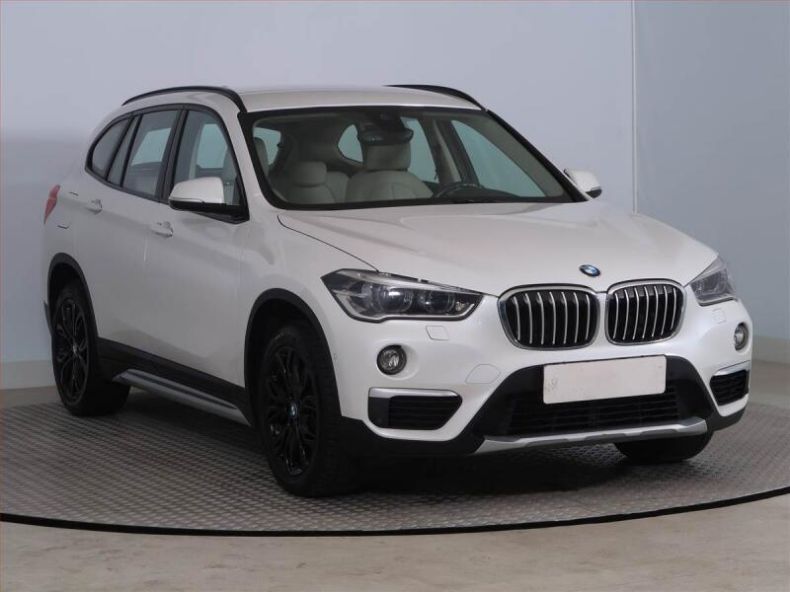 BMW X1 - hlavní foto