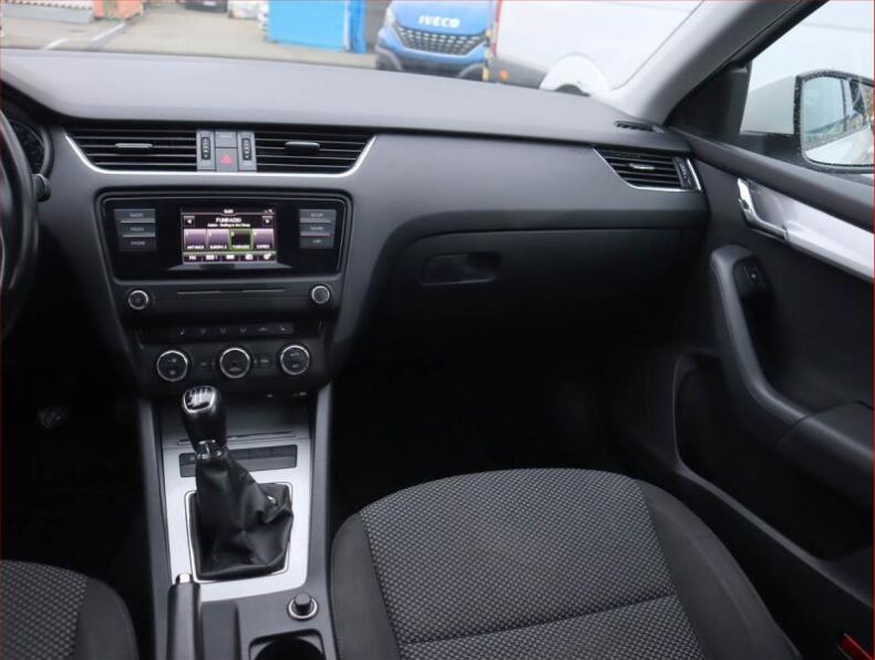 Škoda Octavia - hlavní fotka