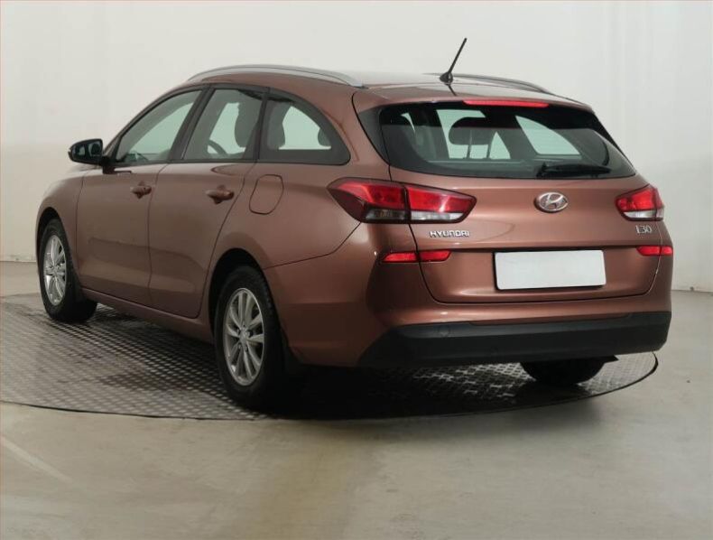 Hyundai i30 - hlavní fotka