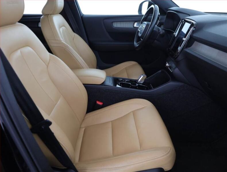 Volvo XC40 - hlavní fotka