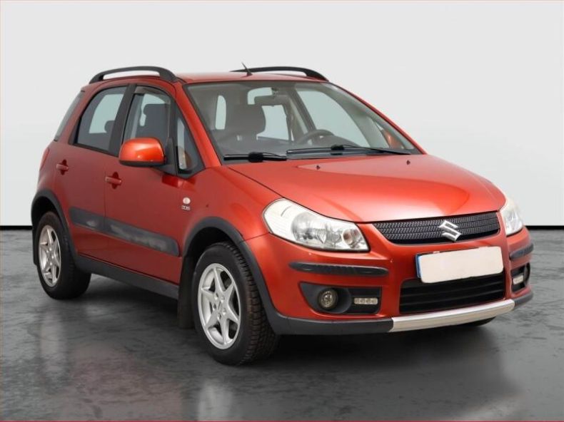 Suzuki SX4 - hlavní foto