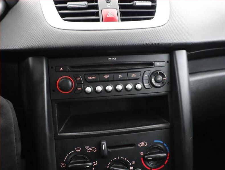 Peugeot 207 - hlavní fotka
