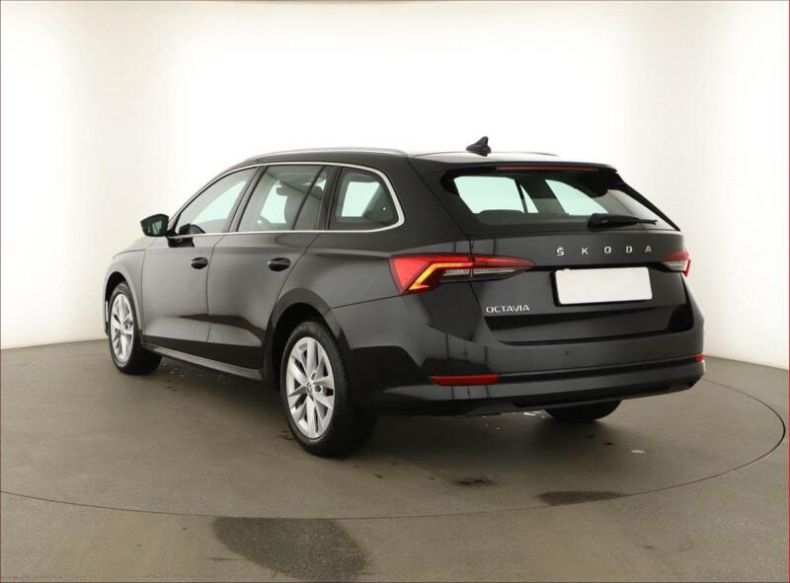 Škoda Octavia - hlavní fotka