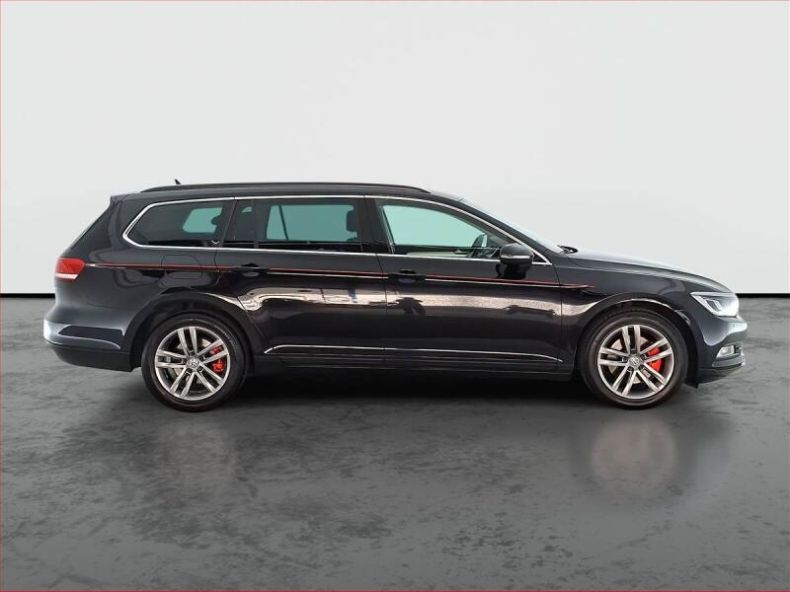 Volkswagen Passat - hlavní fotka