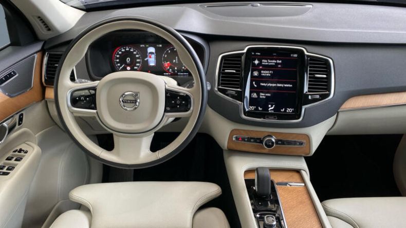 Volvo XC90 - hlavní fotka