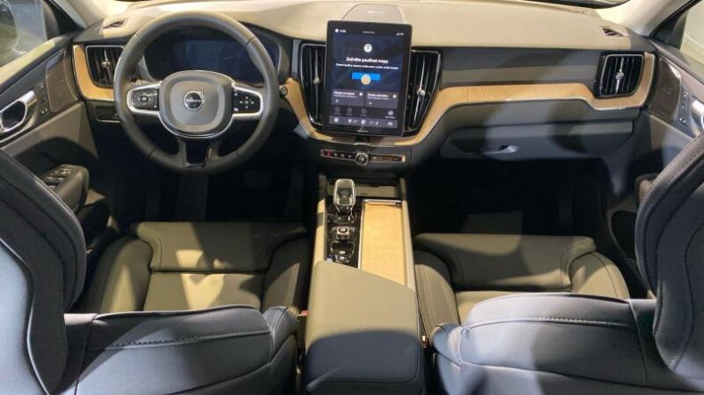 Volvo XC60 - hlavní fotka