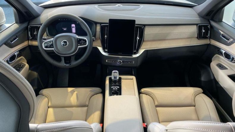 Volvo XC90 - hlavní fotka