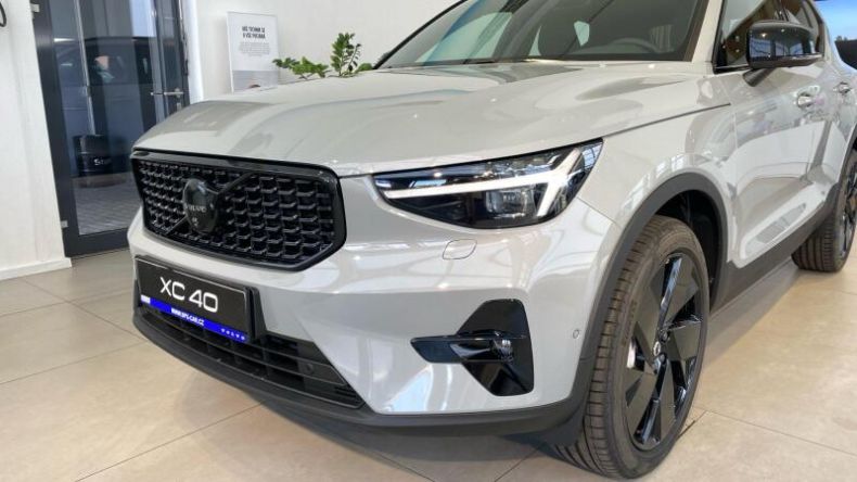 Volvo XC40 - hlavní foto