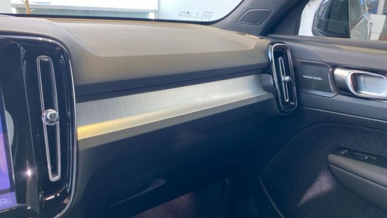 Volvo XC40 - hlavní fotka