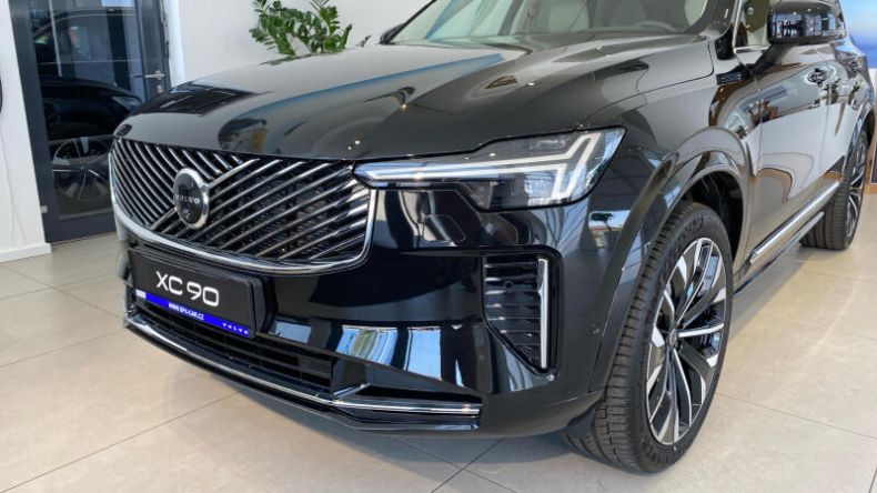 Volvo XC90 - hlavní foto