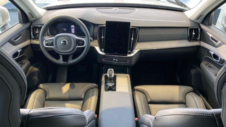 Volvo XC90 - hlavní fotka