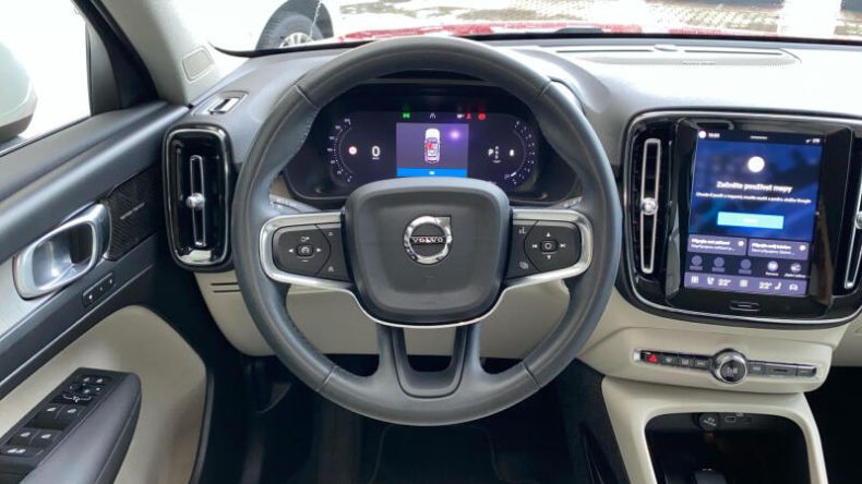 Volvo XC40 - hlavní fotka