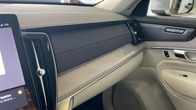 Volvo XC90 - hlavní fotka