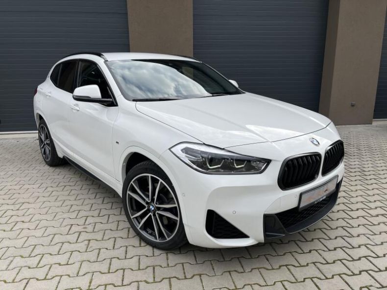 BMW X2 - hlavní foto