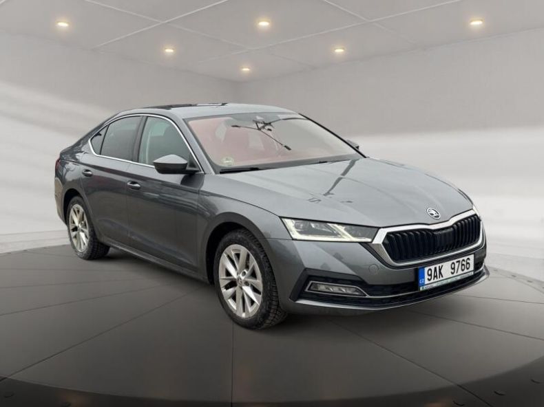 Škoda Octavia - hlavní fotka