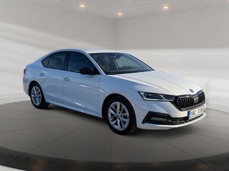 Škoda Octavia - hlavní fotka