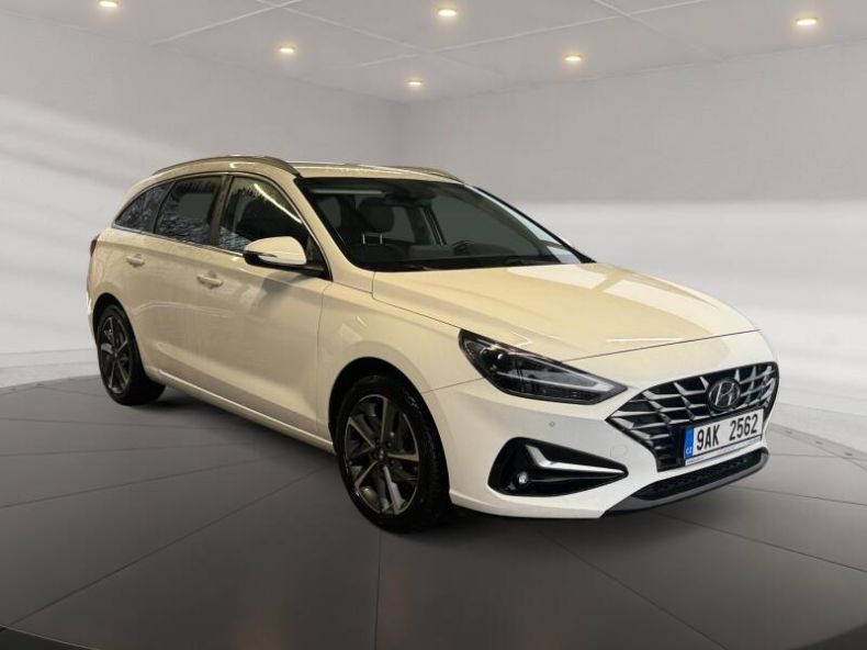 Hyundai i30 - hlavní fotka