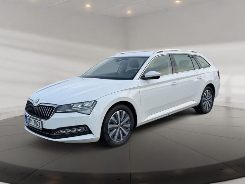 Škoda Superb - hlavní foto