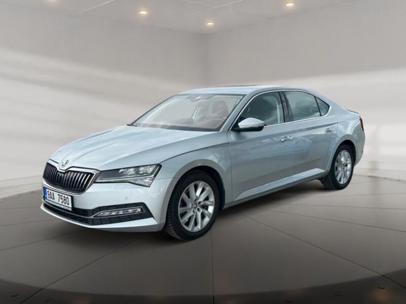 Škoda Superb - hlavní foto