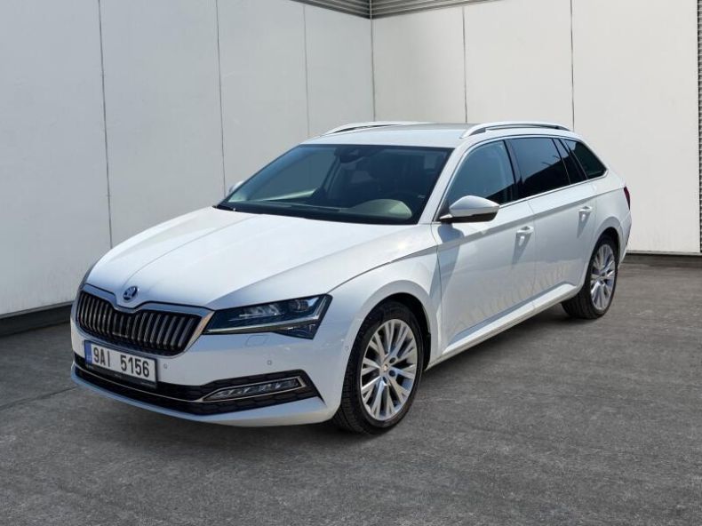 Škoda Superb - hlavní foto