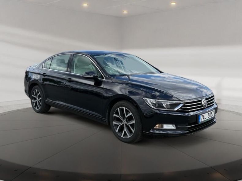 Volkswagen Passat - hlavní fotka
