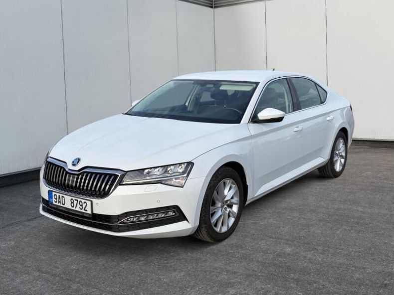 Škoda Superb - hlavní foto