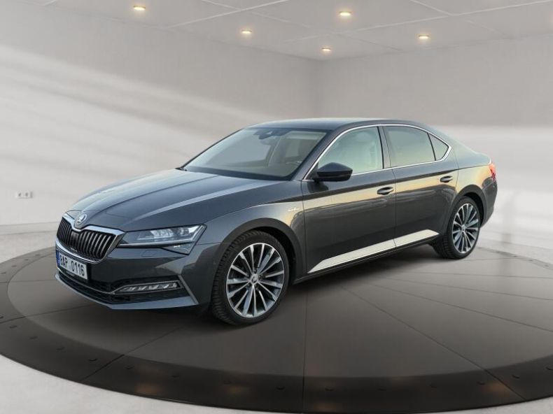 Škoda Superb - hlavní foto