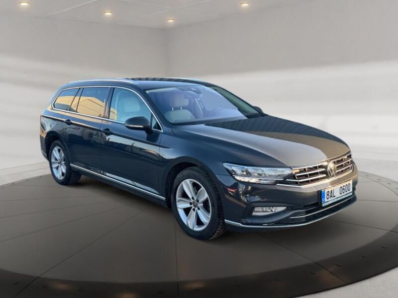 Volkswagen Passat - hlavní fotka