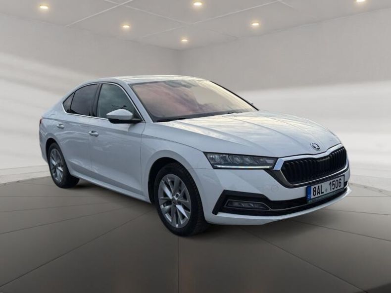 Škoda Octavia - hlavní fotka