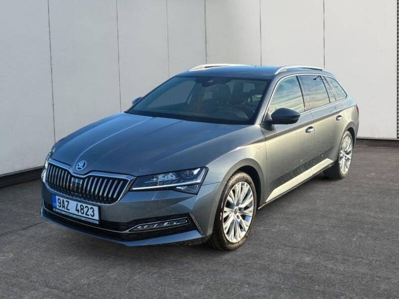 Škoda Superb - hlavní foto