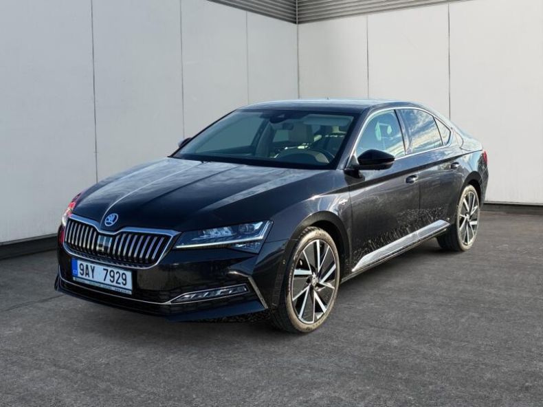 Škoda Superb - hlavní foto