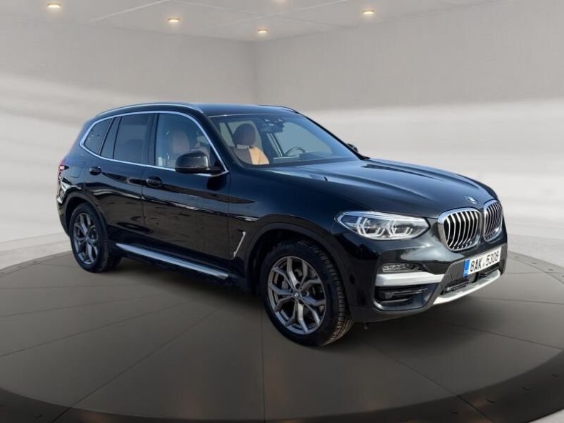 BMW X3 - hlavní fotka