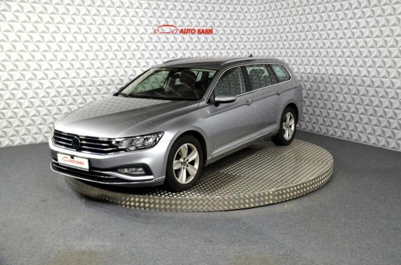 Volkswagen Passat - hlavní foto