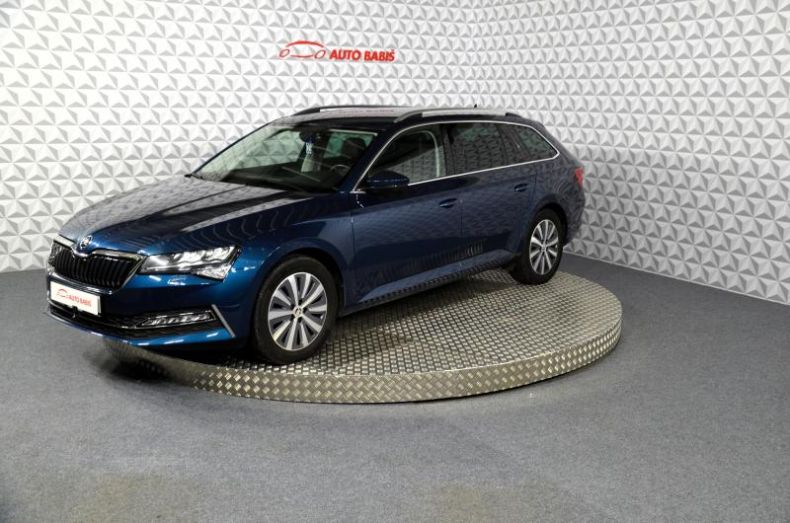 Škoda Superb - hlavní foto