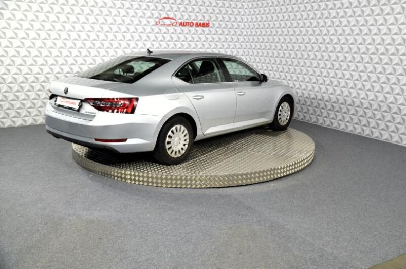 Škoda Superb - hlavní fotka