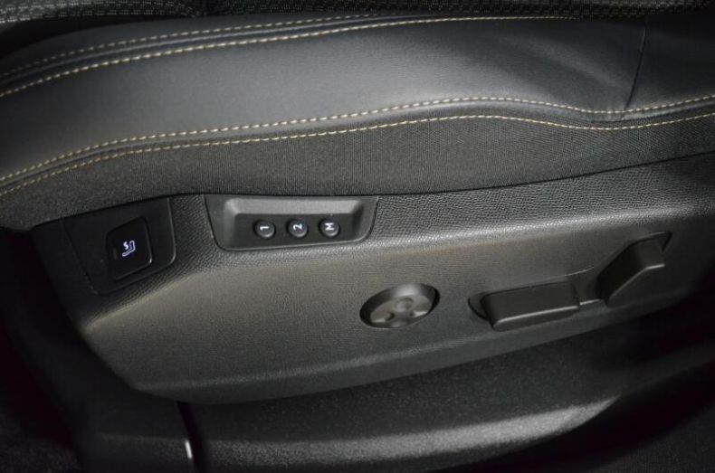 Peugeot 3008 - hlavní fotka
