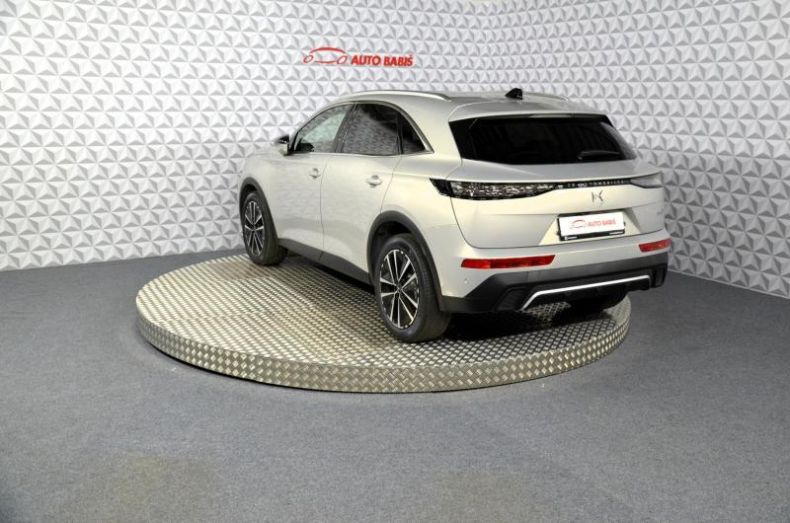 DS Automobiles DS7 Crossback - hlavní fotka
