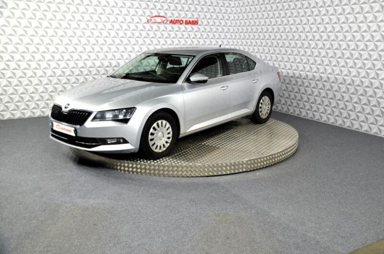 Škoda Superb - hlavní foto