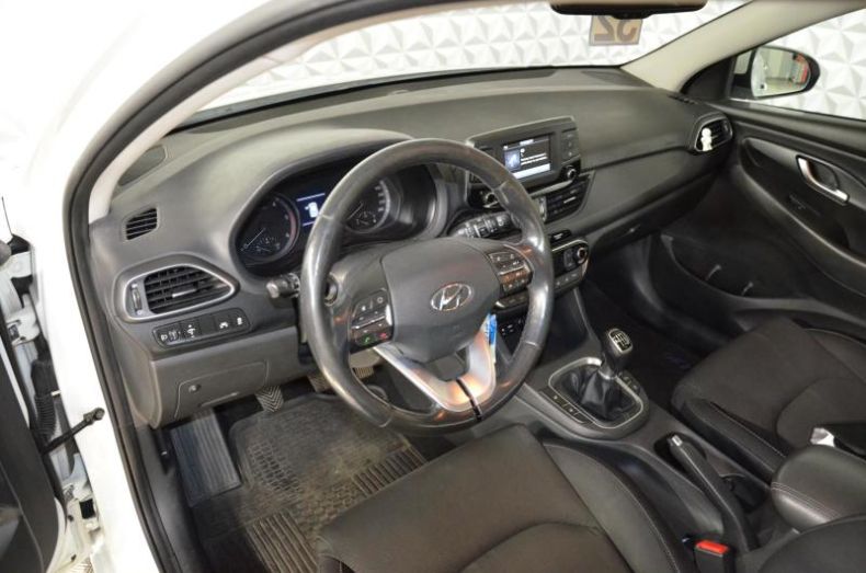 Hyundai i30 - hlavní fotka