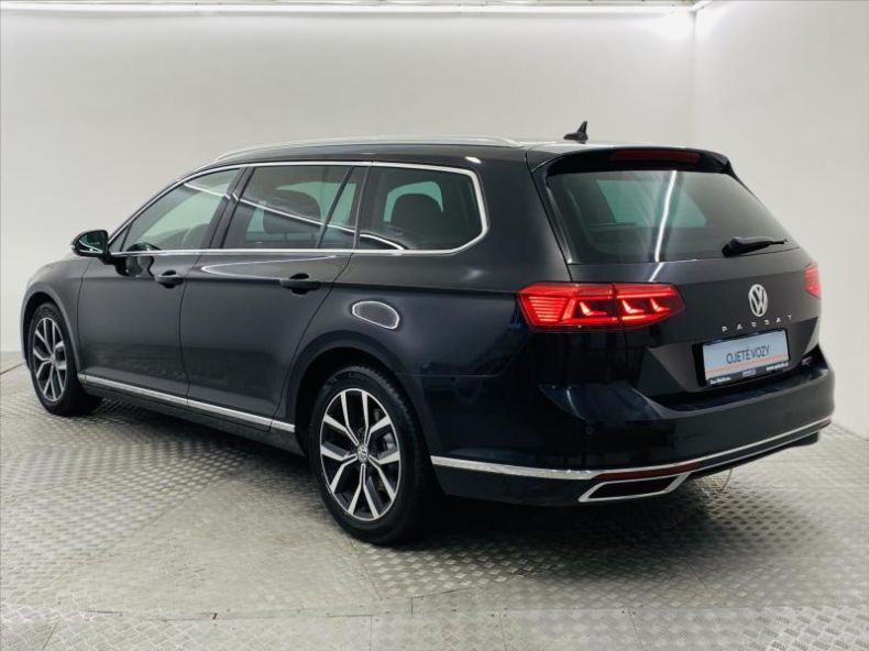 Volkswagen Passat - hlavní fotka