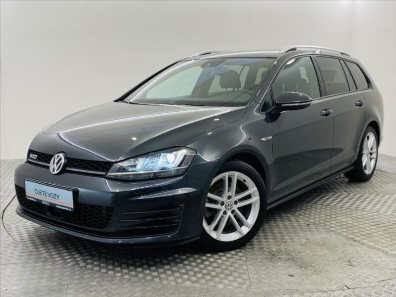 Volkswagen Golf - hlavní foto
