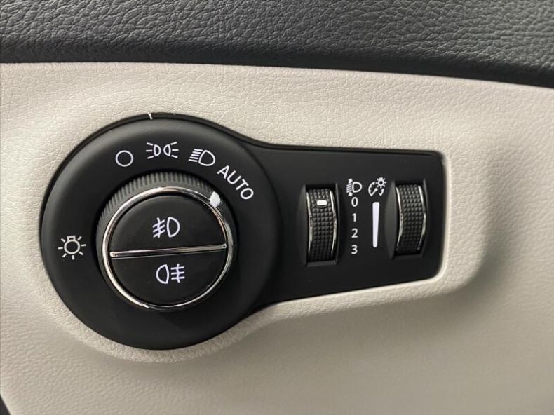 Jeep Compass - hlavní fotka