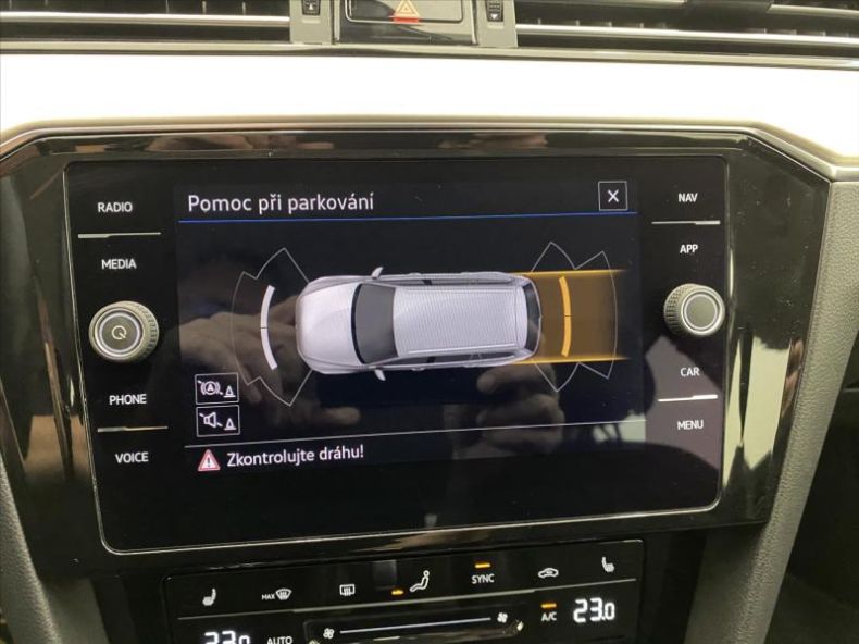 Volkswagen Passat - hlavní fotka