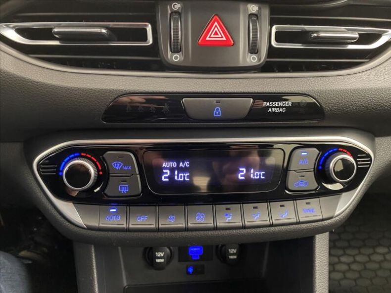 Hyundai i30 - hlavní fotka